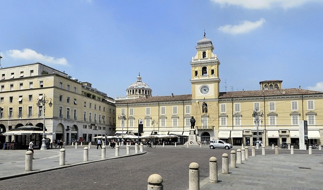 città